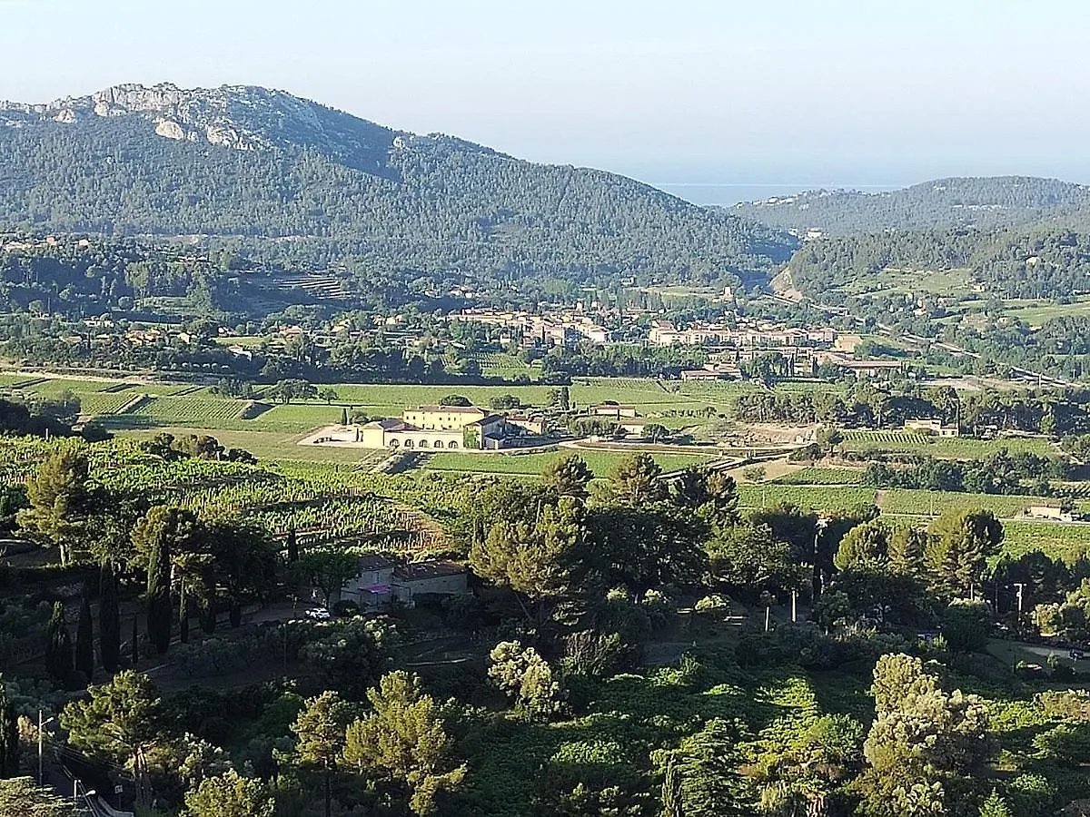 Le Castellet Vue Panoramique Apartment 0*, Le Castellet (Var) France